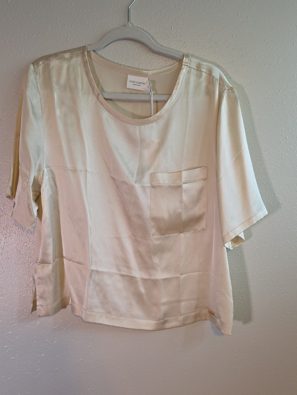 Silk Cozy Earth Cream Short Sleeve Pocket Tee